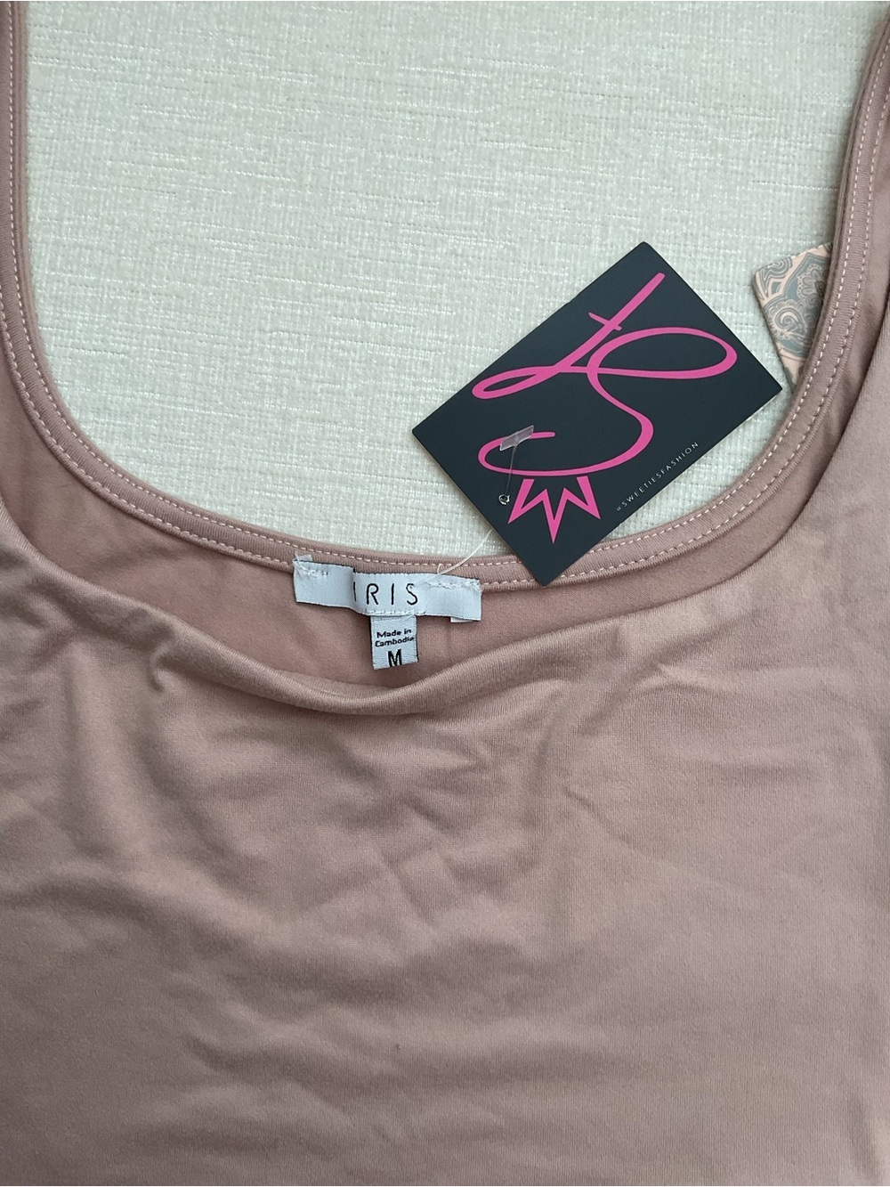 iris Scoop Neck Bodysuit in Mauve Pink - Picture 3 of 4